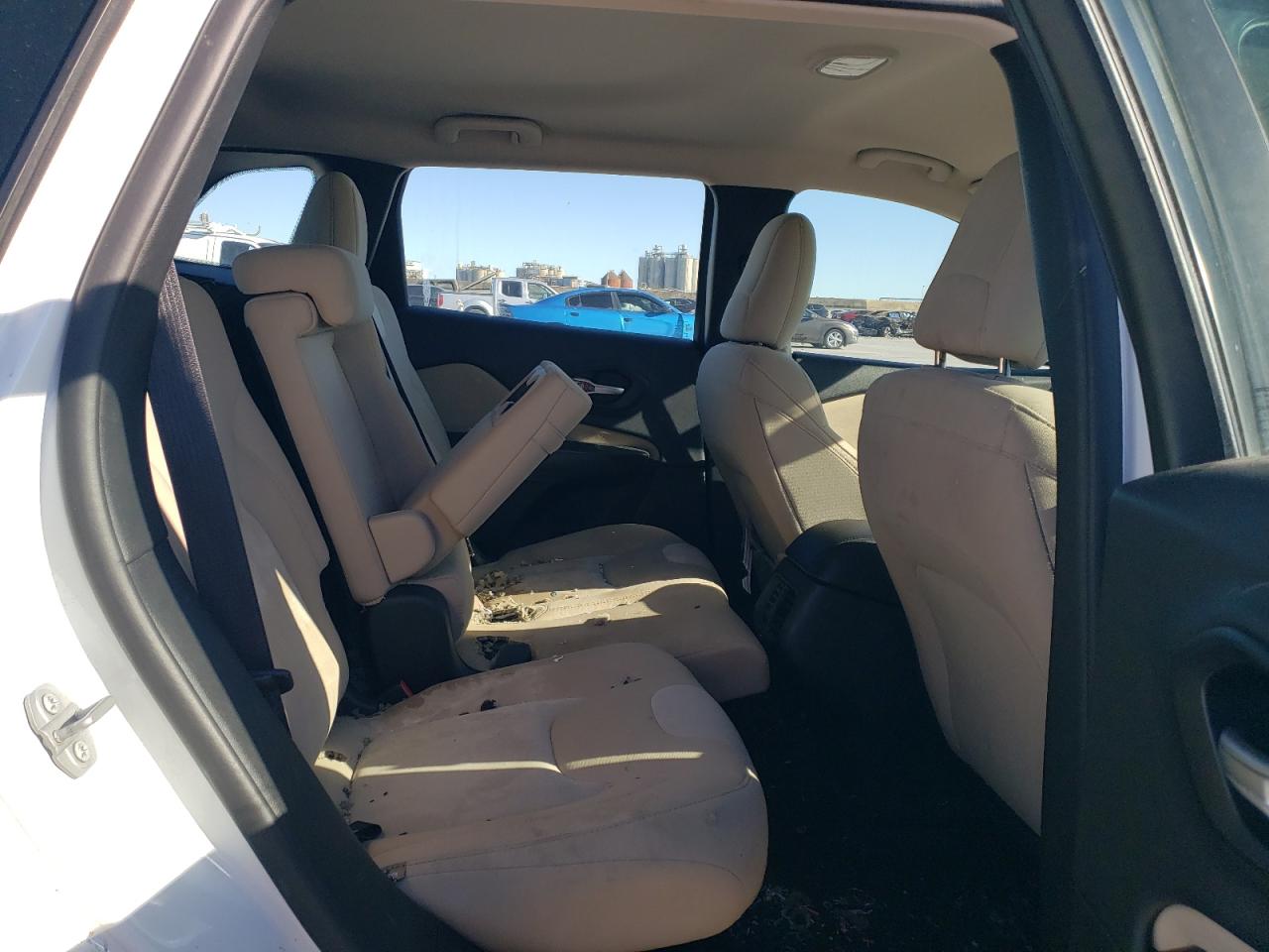 2016 Jeep Cherokee VIN 1C4PJLAB5GW233814 Copart auction photo, undercarriage damage thumbnail 11