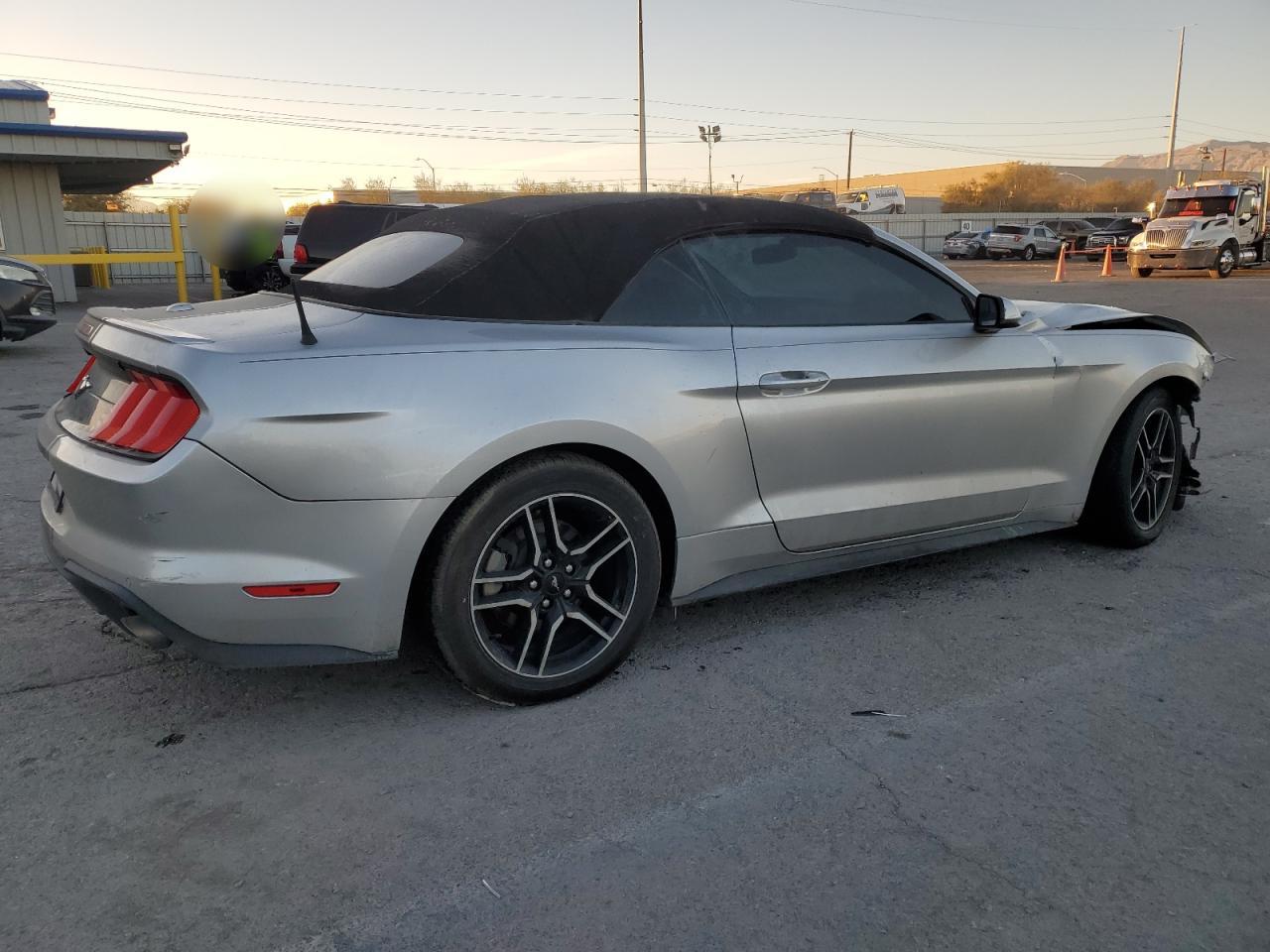 2019 Ford Mustang VIN 1FATP8UHXK5131200 Copart auction photo, front end / side damage thumbnail 3