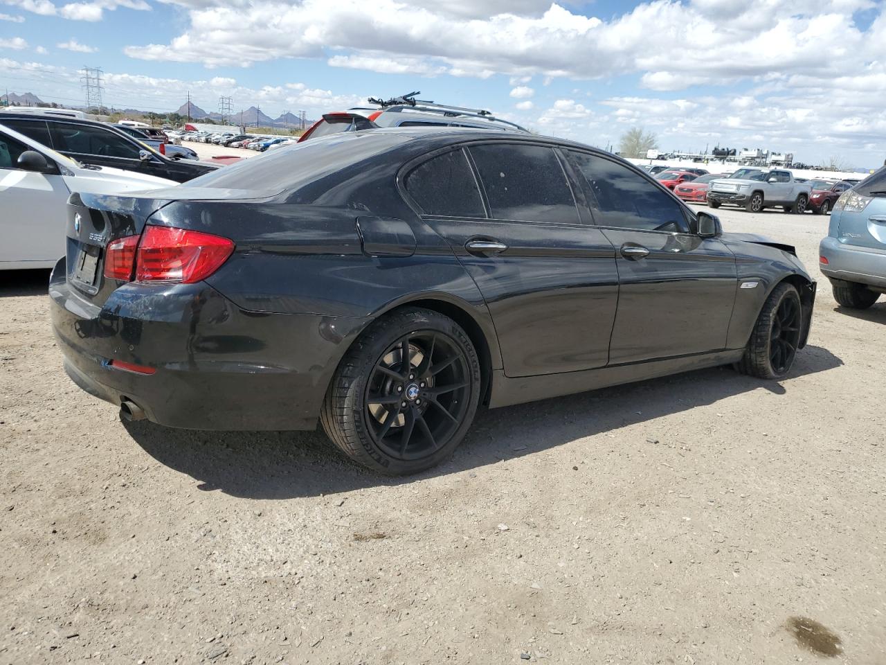 2011 BMW 5er VIN WBAFR7C5XBC608557 Copart auction photo, front end damage thumbnail 3