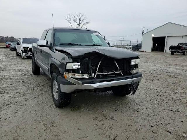 2000 Chevrolet Silverado VIN 1GCEK19T8YZ338367 Copart auction photo, front end / minor dent/scratches damage thumbnail 11