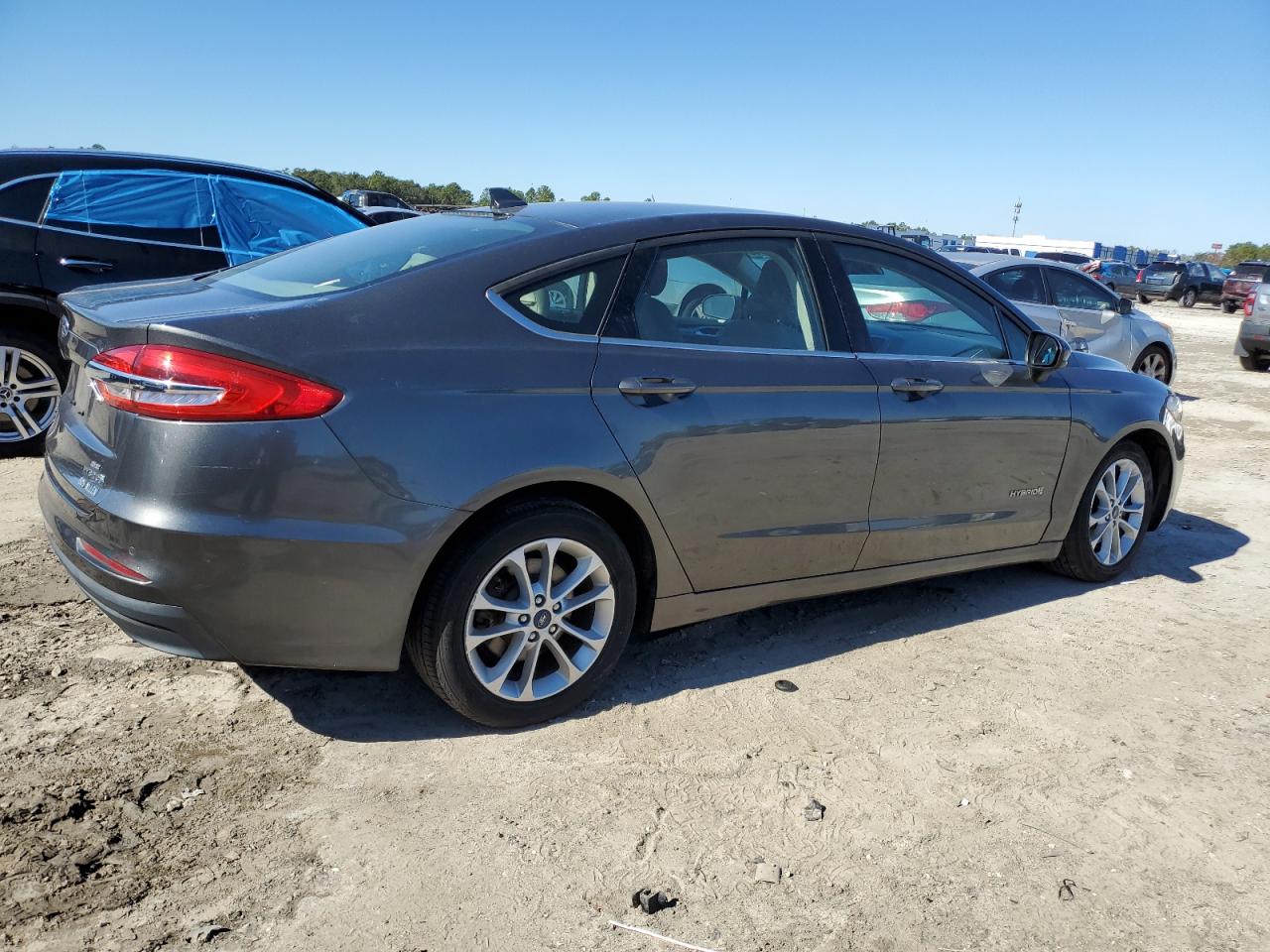 2019 Ford Fusion VIN 3FA6P0LU1KR264101 Copart auction photo, front end damage thumbnail 3