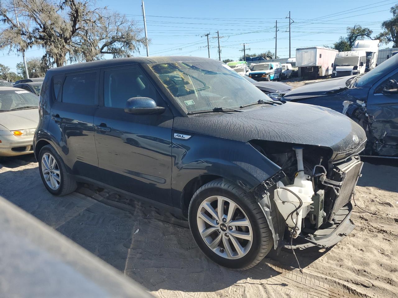 2018 KIA Soul VIN KNDJP3A51J7587815 Copart auction photo, front end / minor dent/scratches damage thumbnail 4