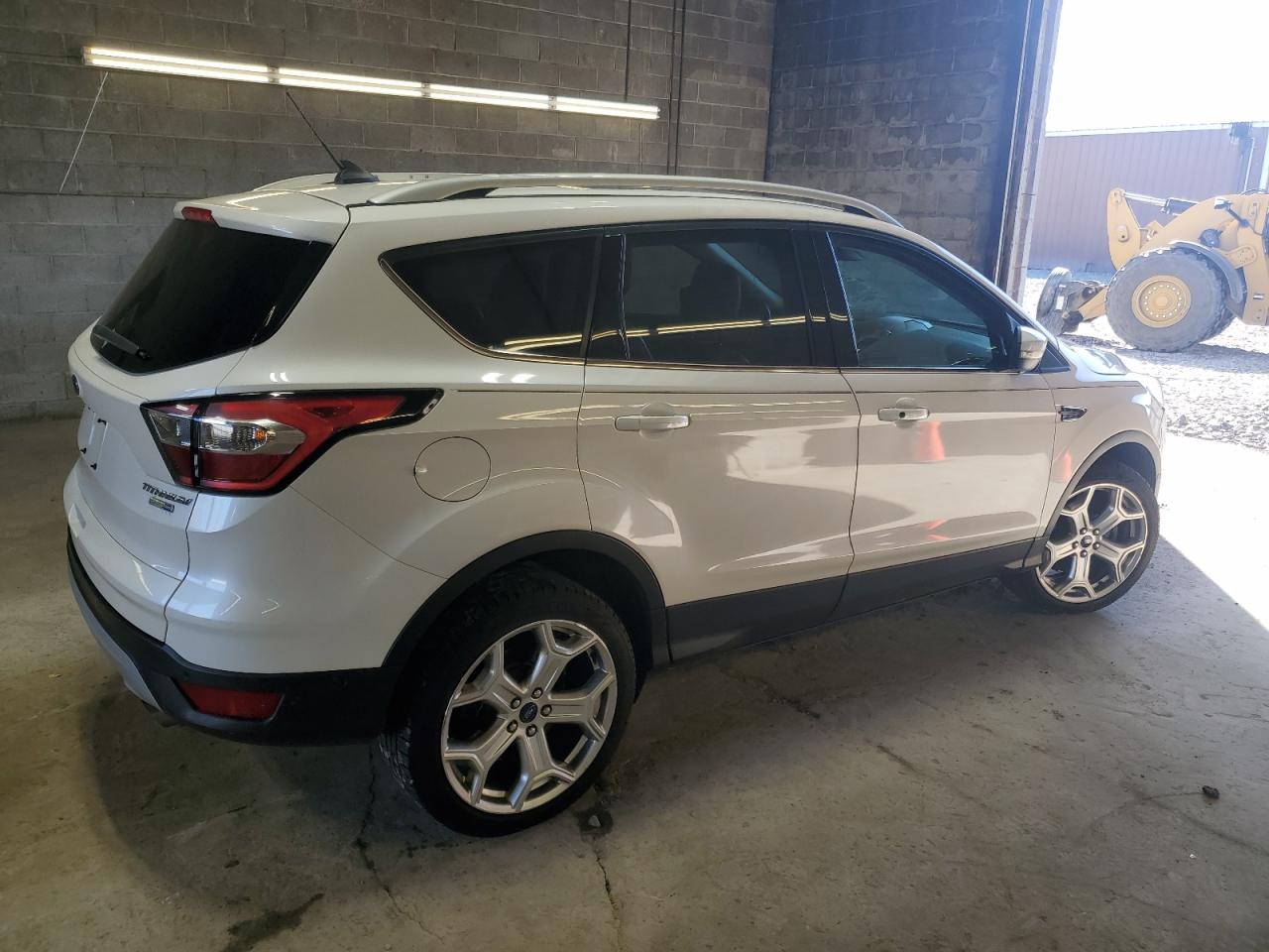 2018 Ford Escape VIN 1FMCU9J94JUD55195 Copart auction photo, front end damage thumbnail 3