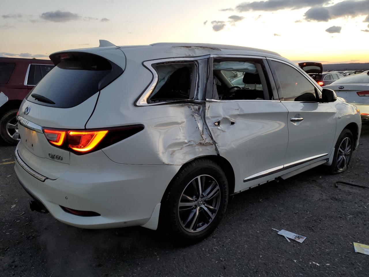 2018 Infiniti QX60 VIN 5N1DL0MMXJC513127 Copart auction photo, side / front end damage thumbnail 3