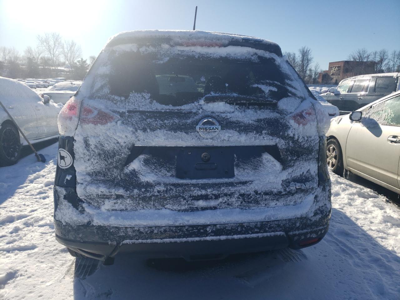 2016 Nissan Rogue VIN 5N1AT2MV2GC811865 Copart auction photo, front end damage thumbnail 6