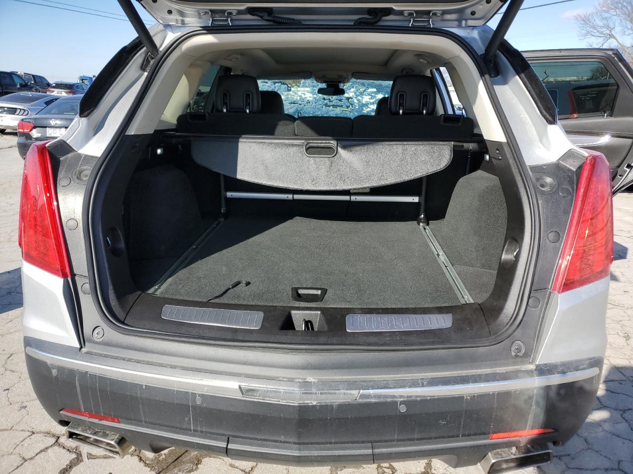 2019 Cadillac XT5 VIN 1GYKNCRS0KZ155169 Copart auction photo, front end damage thumbnail 6