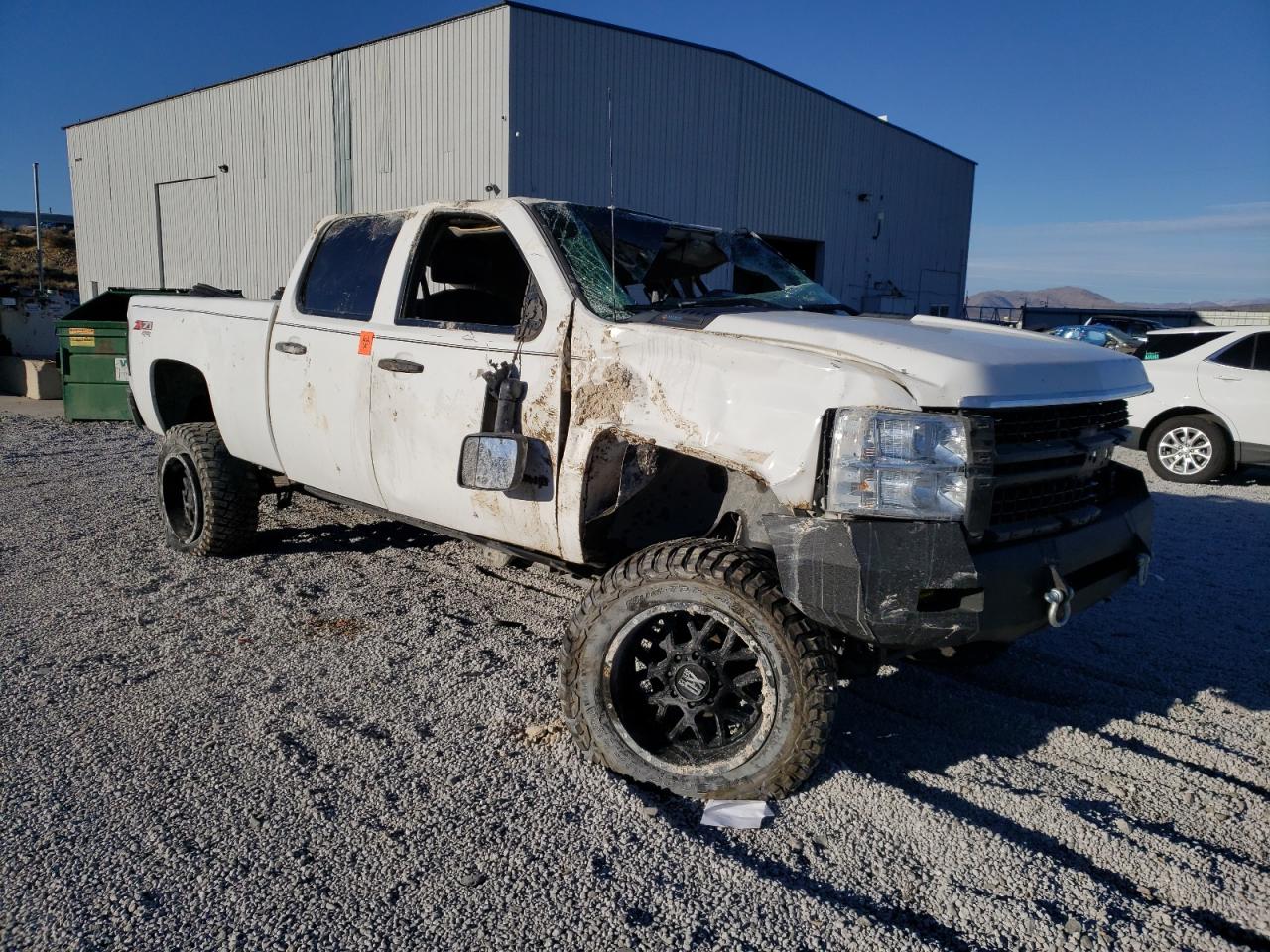 2008 Chevrolet Silverado VIN 1GCHK23668F145433 Copart auction photo, all over damage thumbnail 4