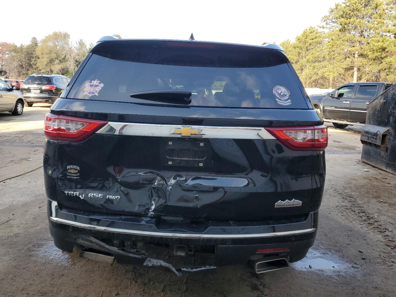 2019 Chevrolet Traverse VIN 1GNEVJKW5KJ193832 Copart auction photo, rear end damage thumbnail 6