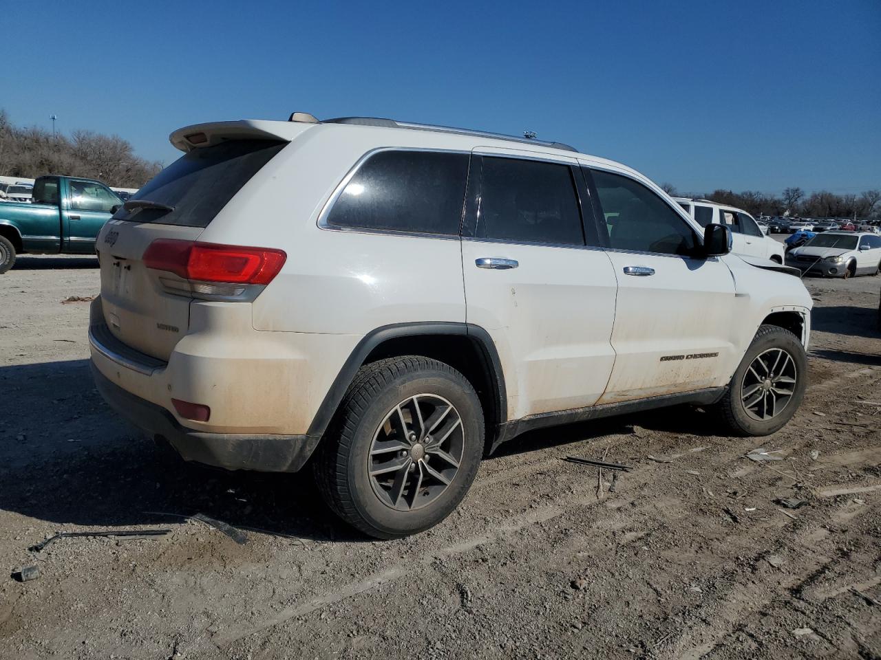 2018 Jeep Grand Cherokee VIN 1C4RJEBG0JC130808 Copart auction photo, front end / minor dent/scratches damage thumbnail 3