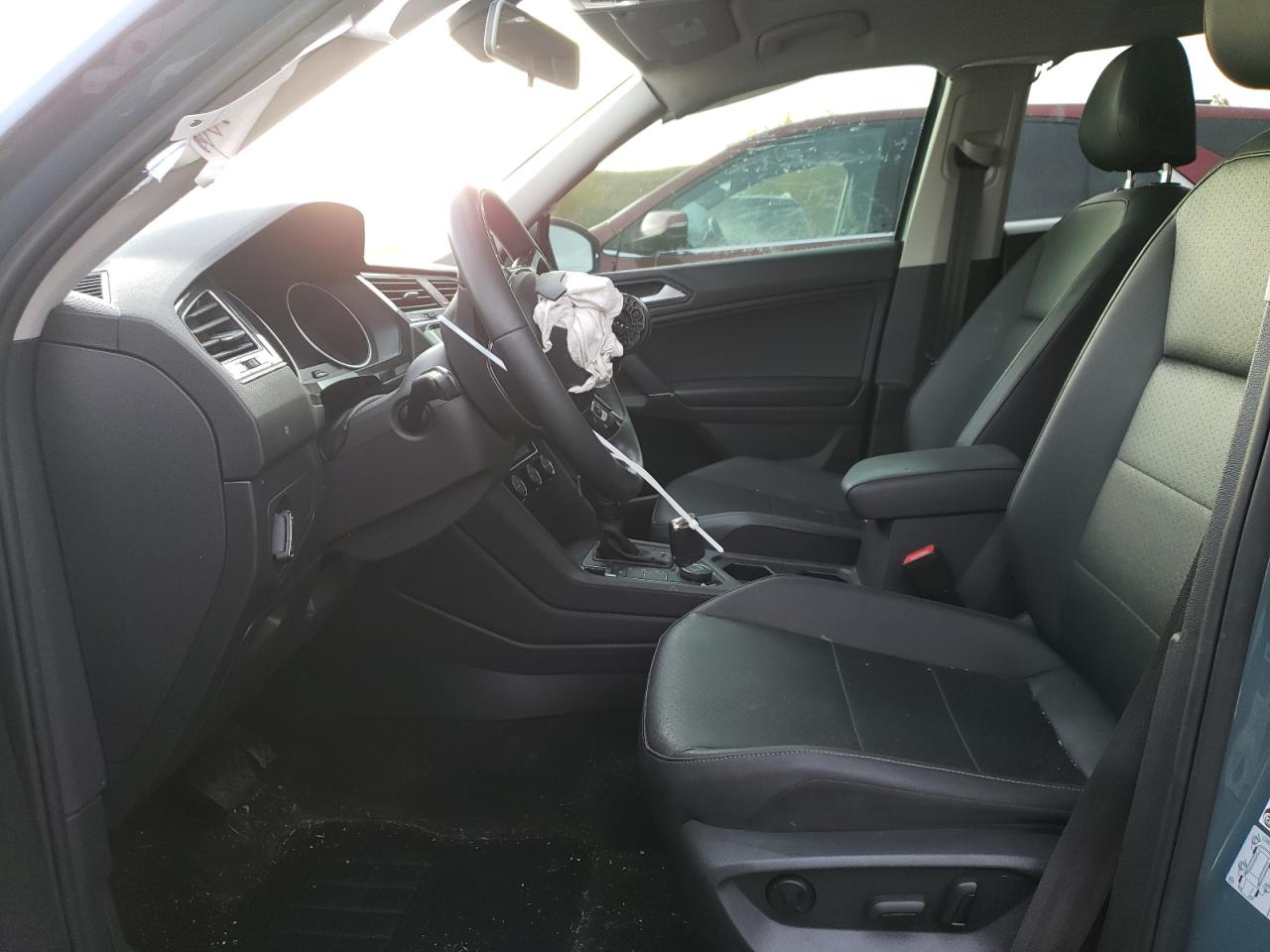 2020 Volkswagen Tiguan VIN 3VV2B7AX8LM128061 Copart auction photo, front end / undercarriage damage thumbnail 7