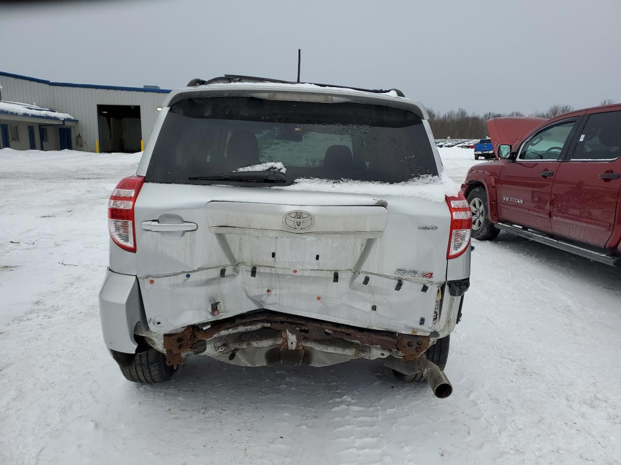 2011 Toyota RAV 4 VIN JTMRK4DV7B5101508 Copart auction photo, rear end / minor dent/scratches damage thumbnail 6