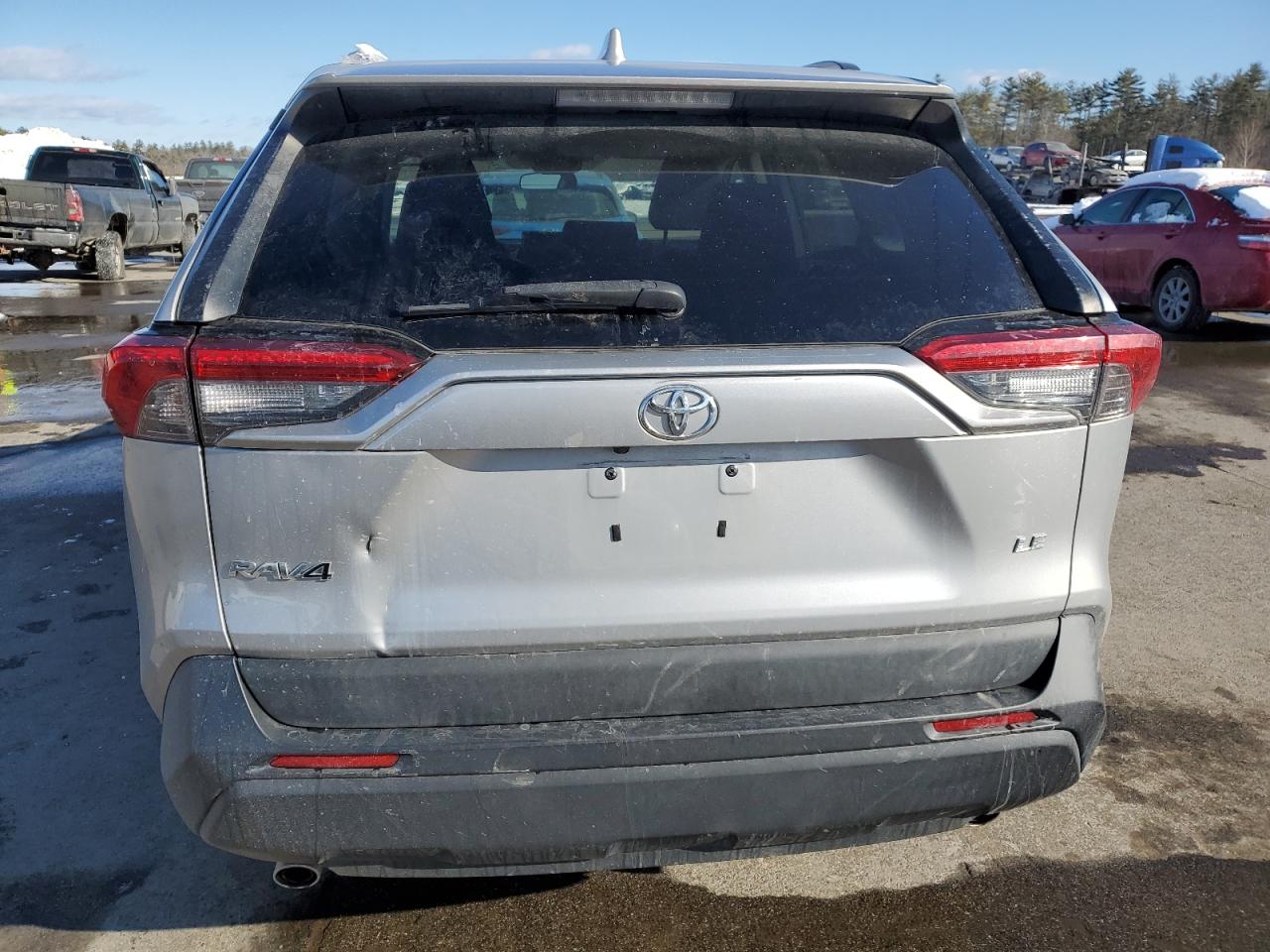 2019 Toyota RAV 4 VIN 2T3H1RFV1KW026600 Copart auction photo, front end damage thumbnail 6
