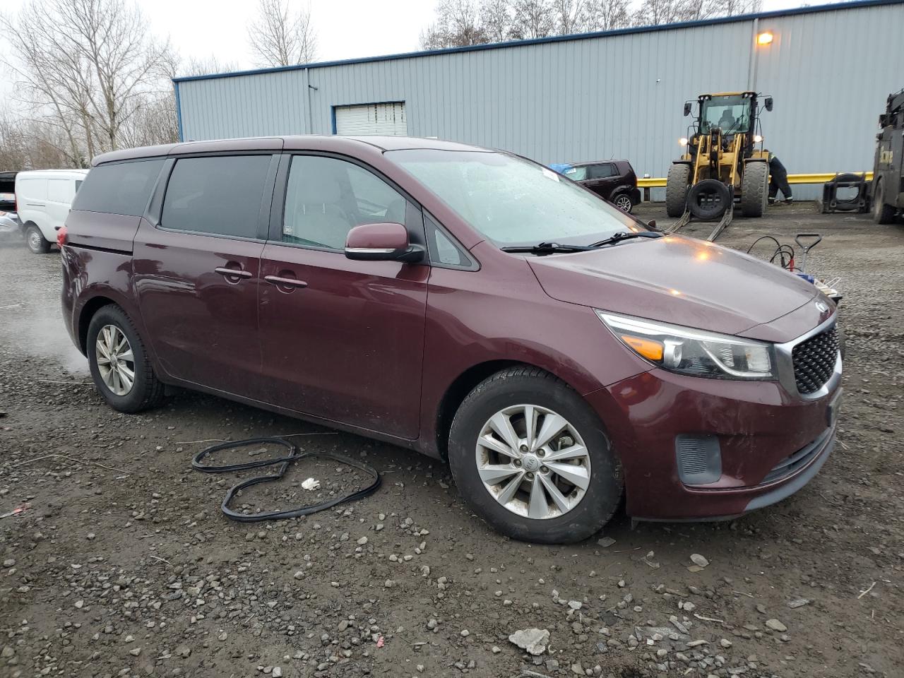 2017 KIA Sedona VIN KNDMB5C10H6226061 Copart auction photo, front end / side damage thumbnail 4