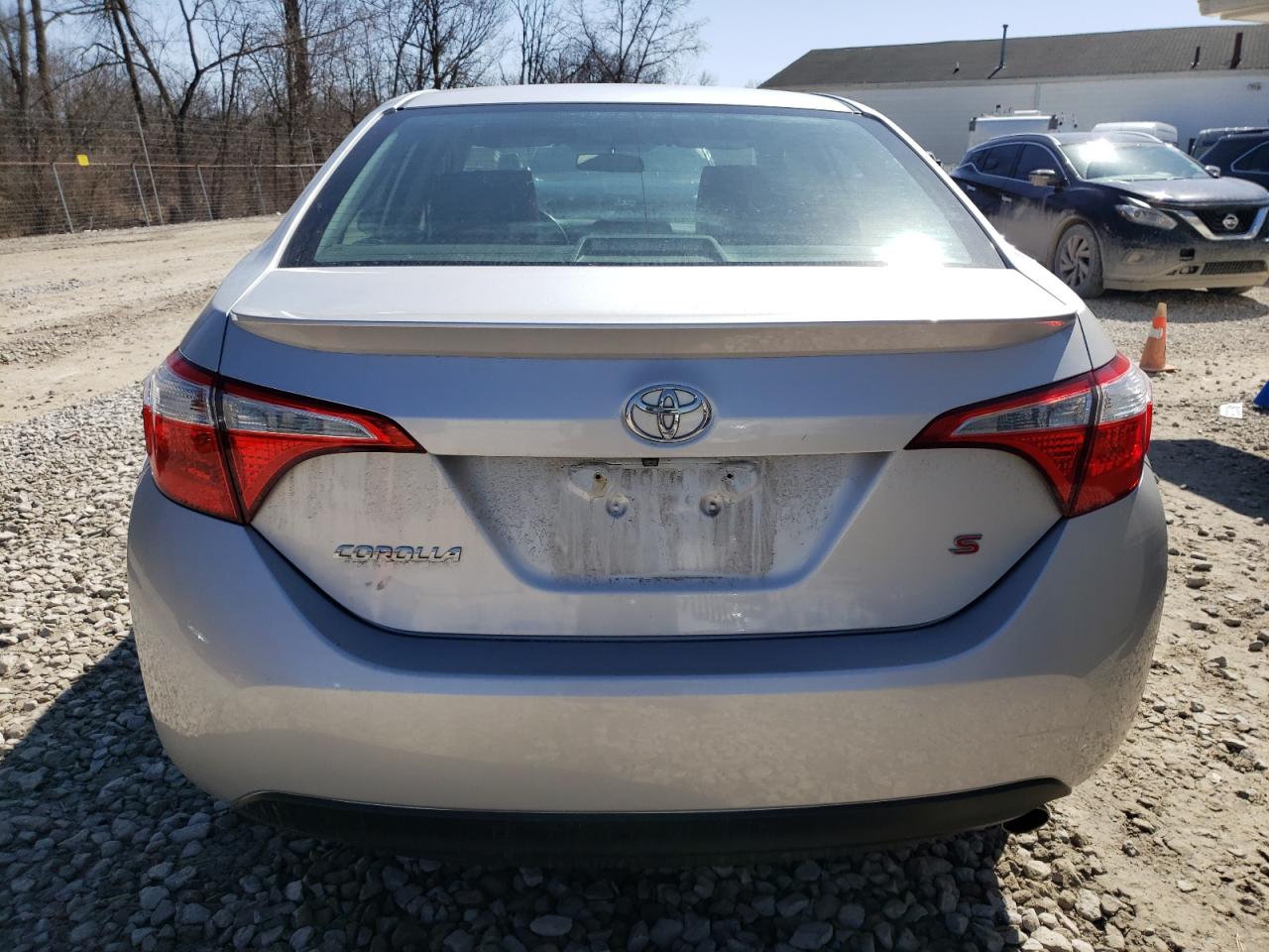 2016 Toyota Corolla VIN 5YFBURHE2GP437161 Copart auction photo, side / front end damage thumbnail 6