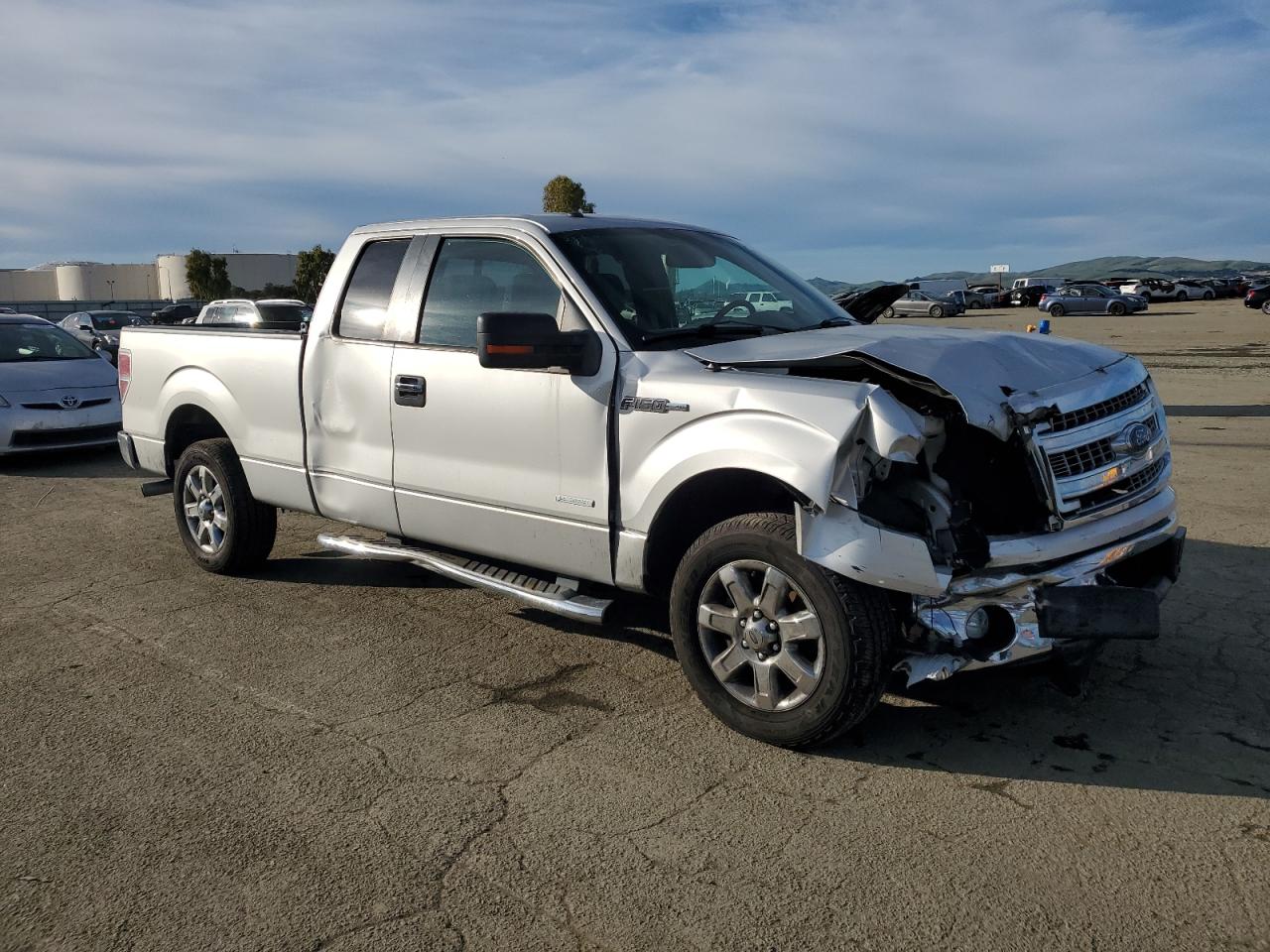 2013 Ford F-150 VIN 1FTFX1CT9DFD04108 Copart auction photo, all over damage thumbnail 4