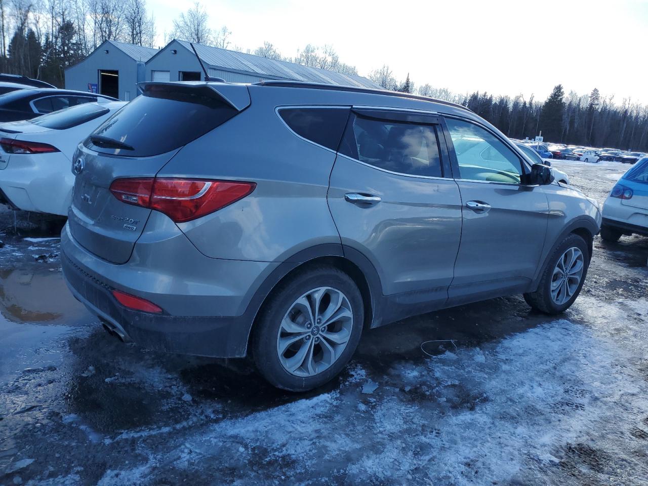 2016 Hyundai Santa Fe VIN 5XYZUDLA0GG328501 Copart auction photo, front end / side damage thumbnail 3