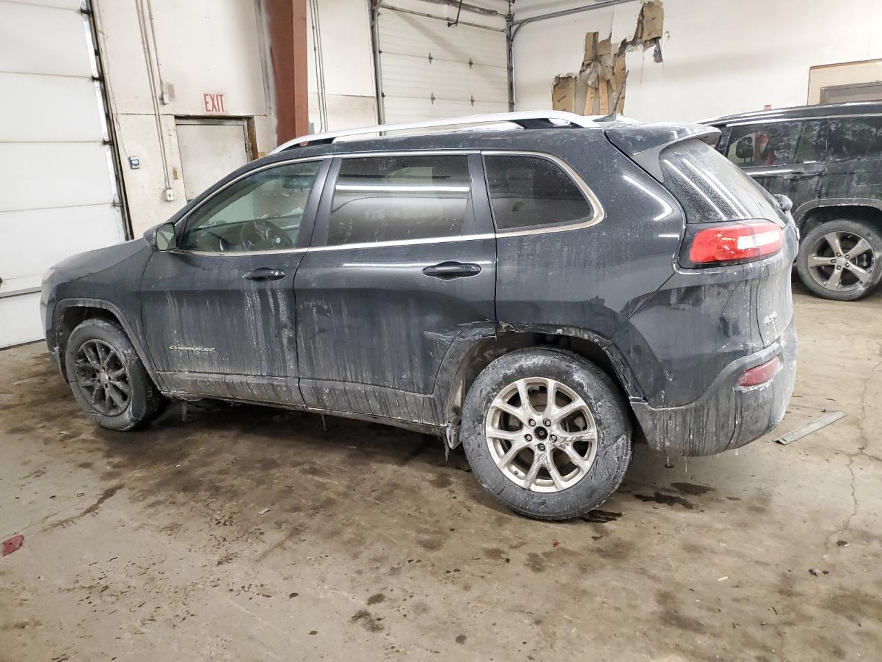 2018 Jeep Grand Cherokee VIN 1C4PJMLBXJD570727 Copart auction photo, side / rear end damage thumbnail 2