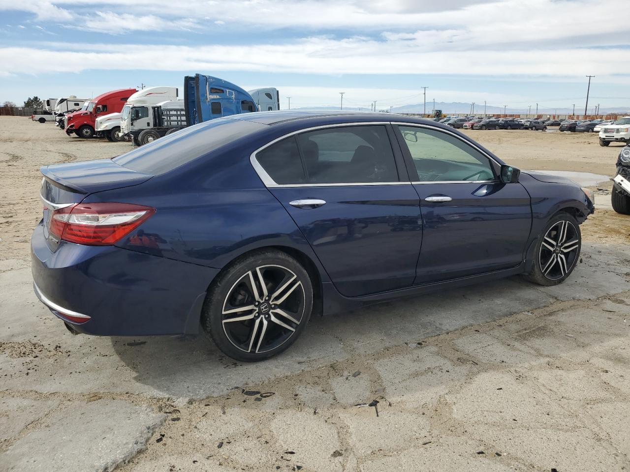 2017 Honda Accord VIN 1HGCR2F50HA016109 Copart auction photo, front end damage thumbnail 3