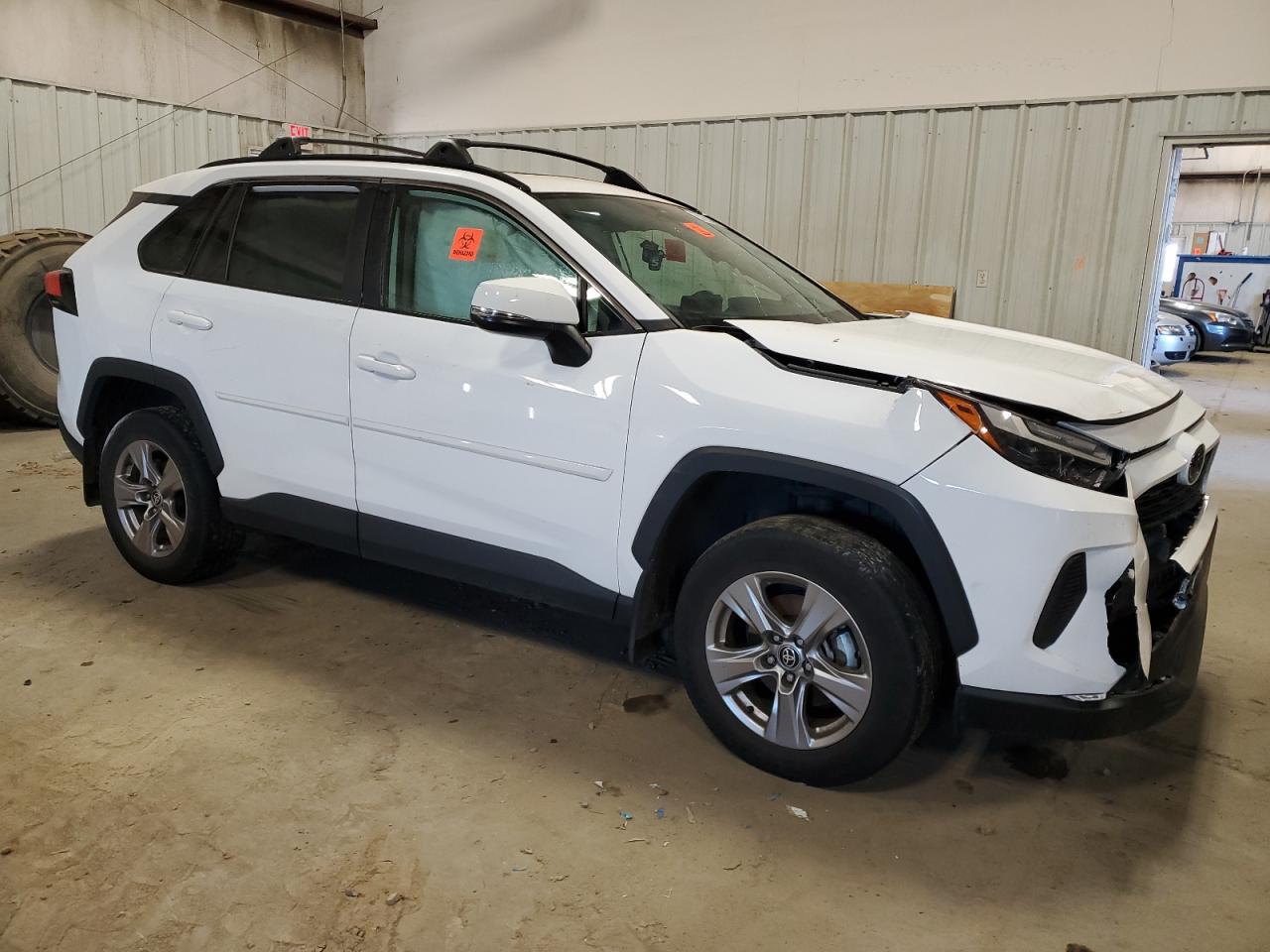 2022 Toyota RAV 4 VIN 2T3W1RFV0NC208656 Copart auction photo, front end / minor dent/scratches damage thumbnail 4