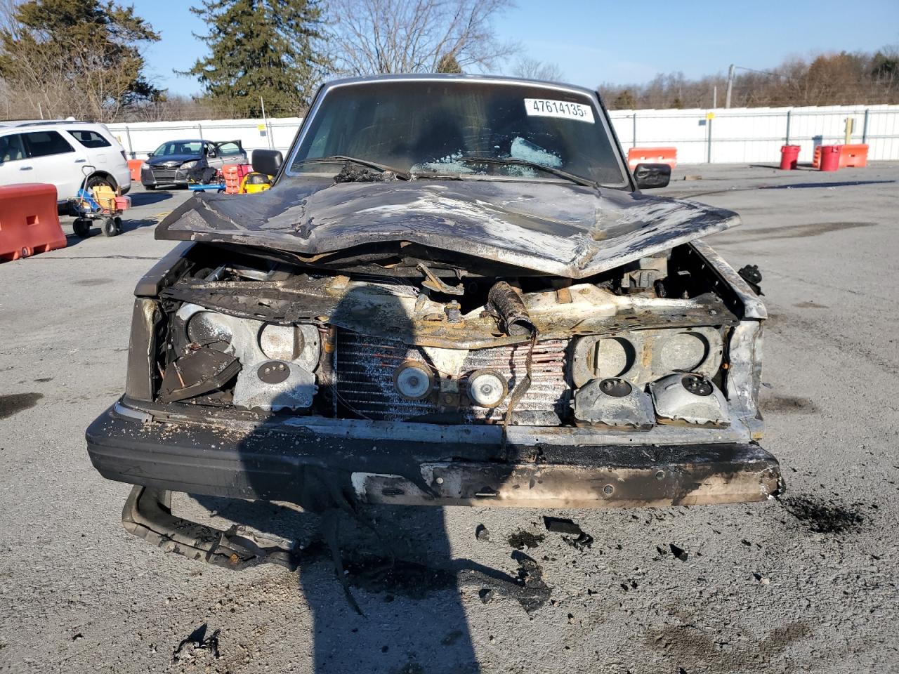 1985 Volvo 240 Series VIN YV1AX884XF1101503 Copart auction photo, burn - engine / burn - interior damage thumbnail 5