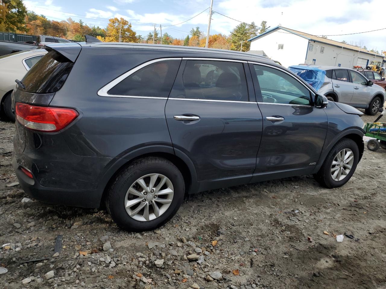 2016 KIA Sorento VIN 5XYPGDA31GG176750 Copart auction photo, front end damage thumbnail 3
