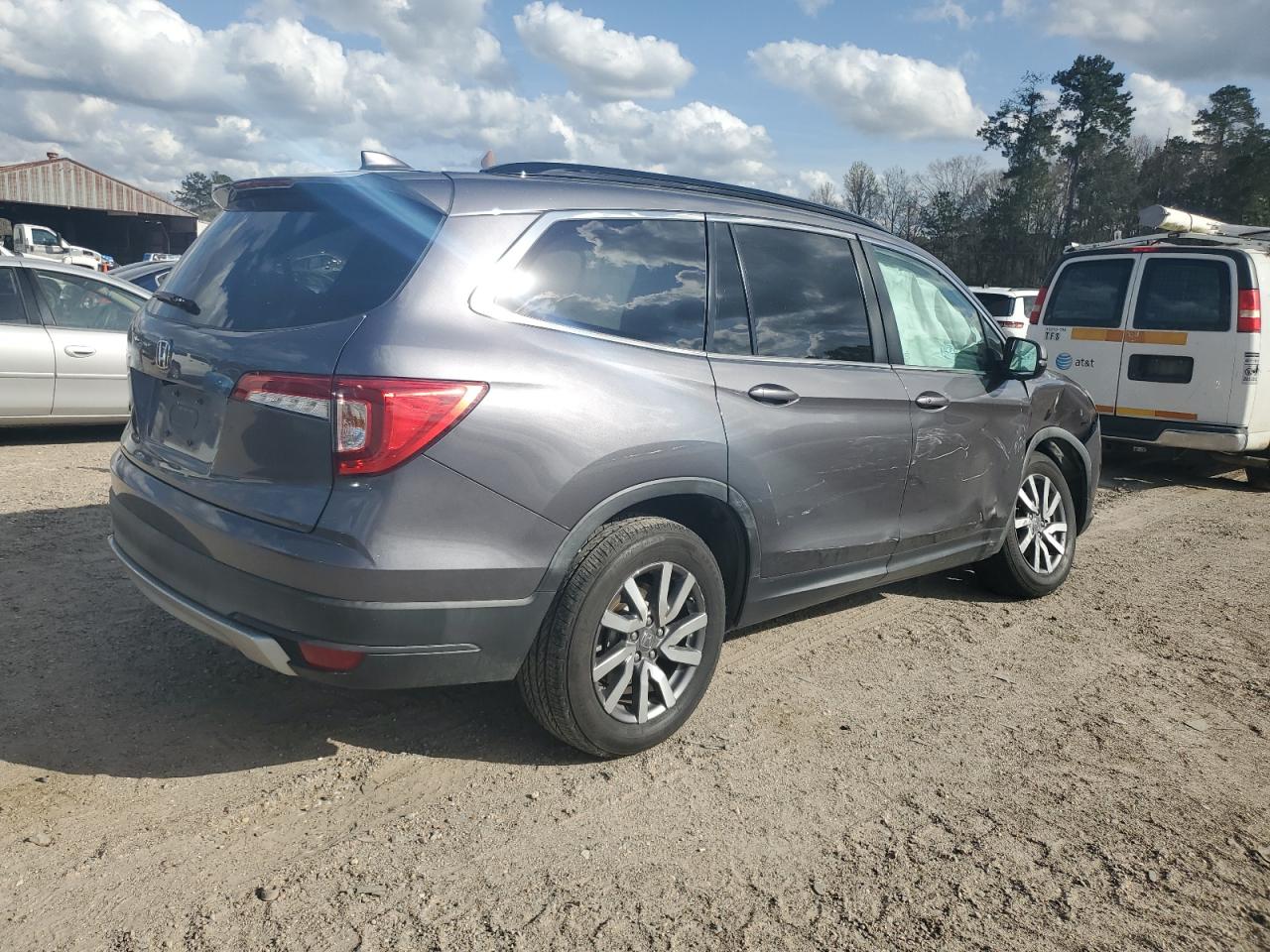 2019 Honda Pilot VIN 5FNYF5H51KB022236 Copart auction photo, front end damage thumbnail 3