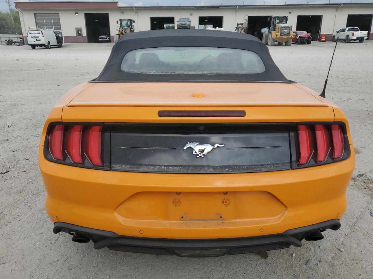 2019 Ford Mustang VIN 1FATP8UH8K5186745 Copart auction photo, front end / minor dent/scratches damage thumbnail 6