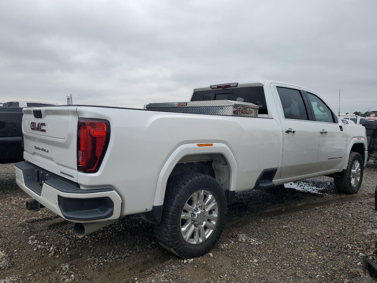 2022 GMC Sierra VIN 1GT49WEY5NF283010 Copart auction photo, vandalism / mechanical damage thumbnail 3