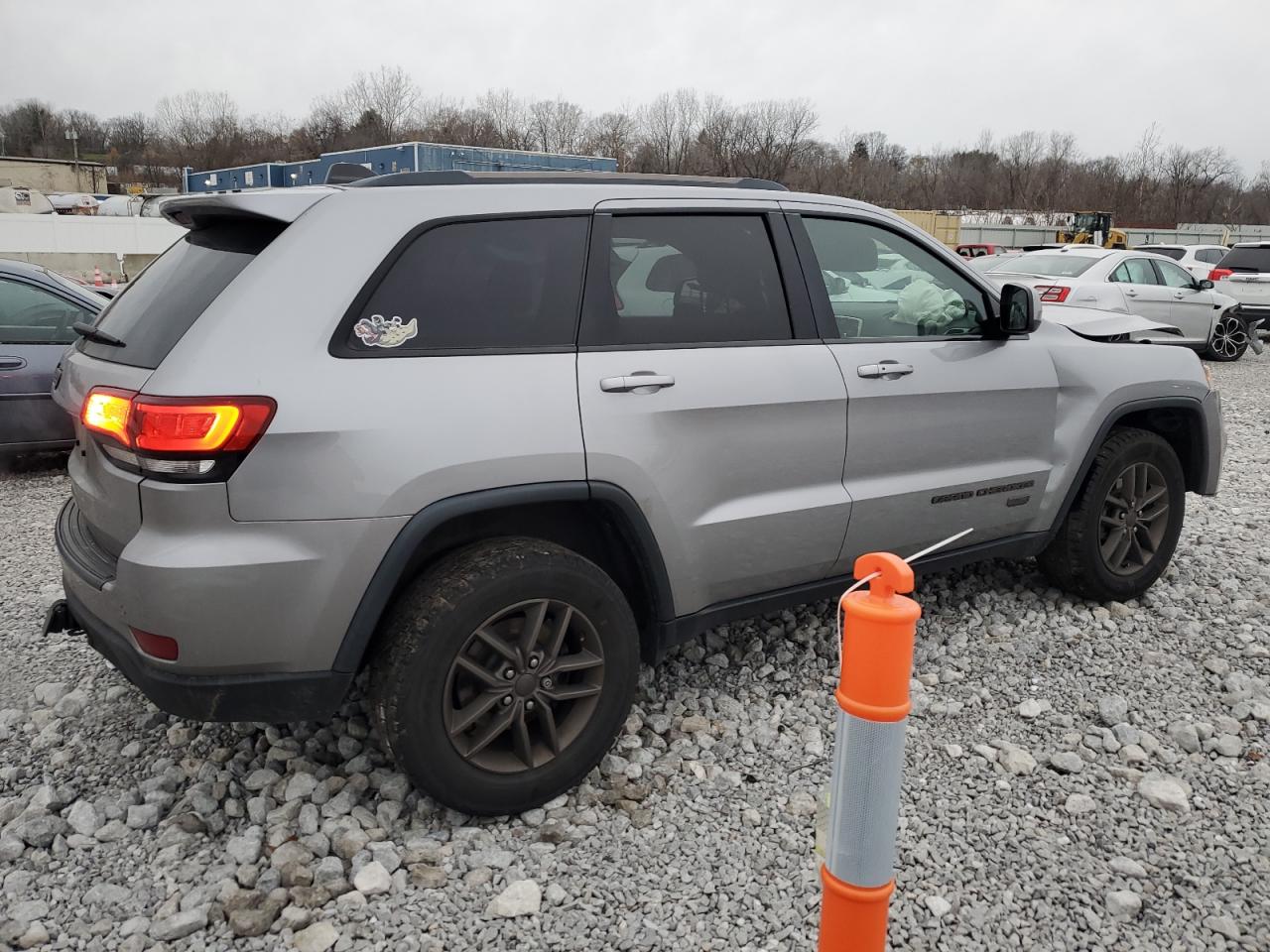 2016 Jeep Grand Cherokee VIN 1C4RJFAG0GC399469 Copart auction photo, front end damage thumbnail 3