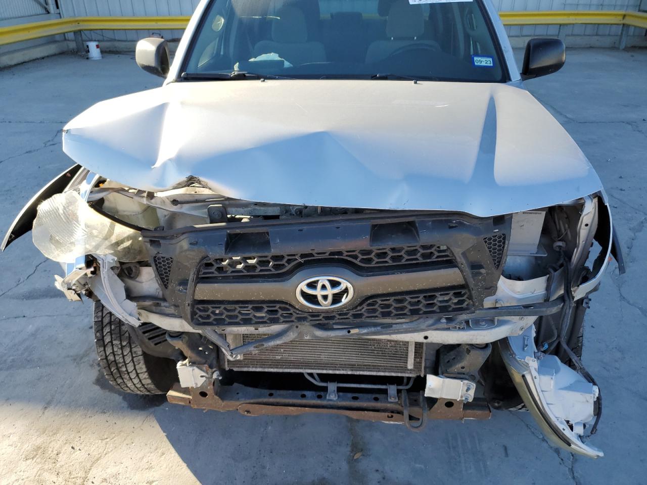 2011 Toyota Tacoma VIN 3TMJU4GN8BM110831 Copart auction photo, front end damage thumbnail 12