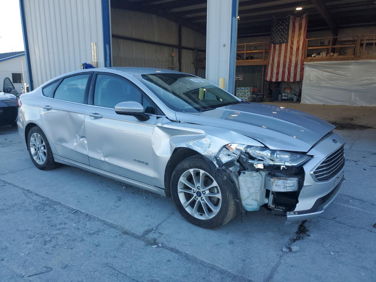 2019 Ford Fusion VIN 3FA6P0LU5KR117165 Copart auction photo, front end damage thumbnail 4