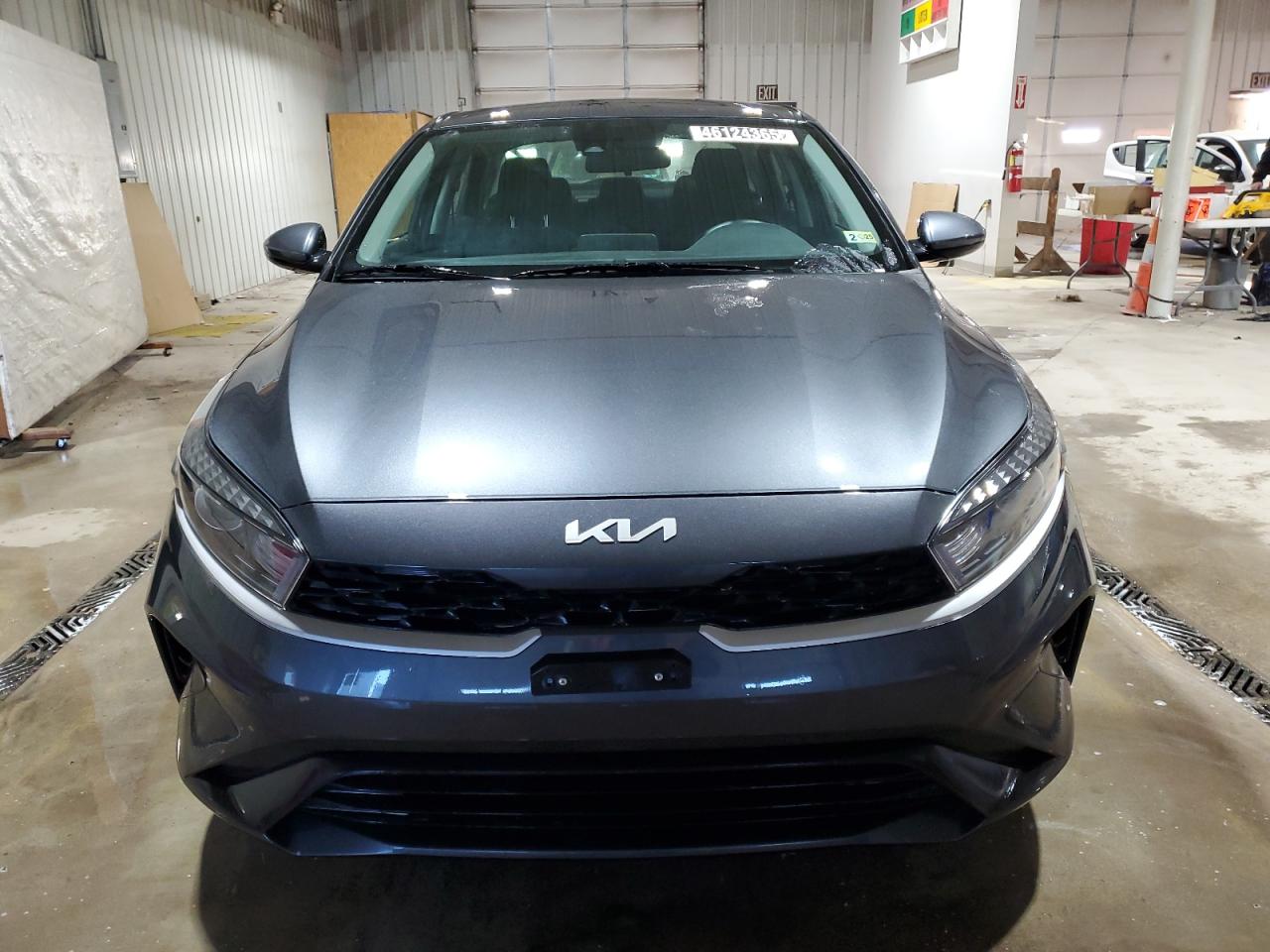 2024 KIA Forte VIN 3KPF24AD0RE740519 Copart auction photo, rear end / minor dent/scratches damage thumbnail 5