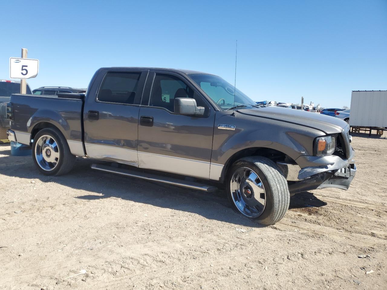 2006 Ford F-150 VIN 1FTRW12W46KD91194 Copart auction photo, front end / side damage thumbnail 4