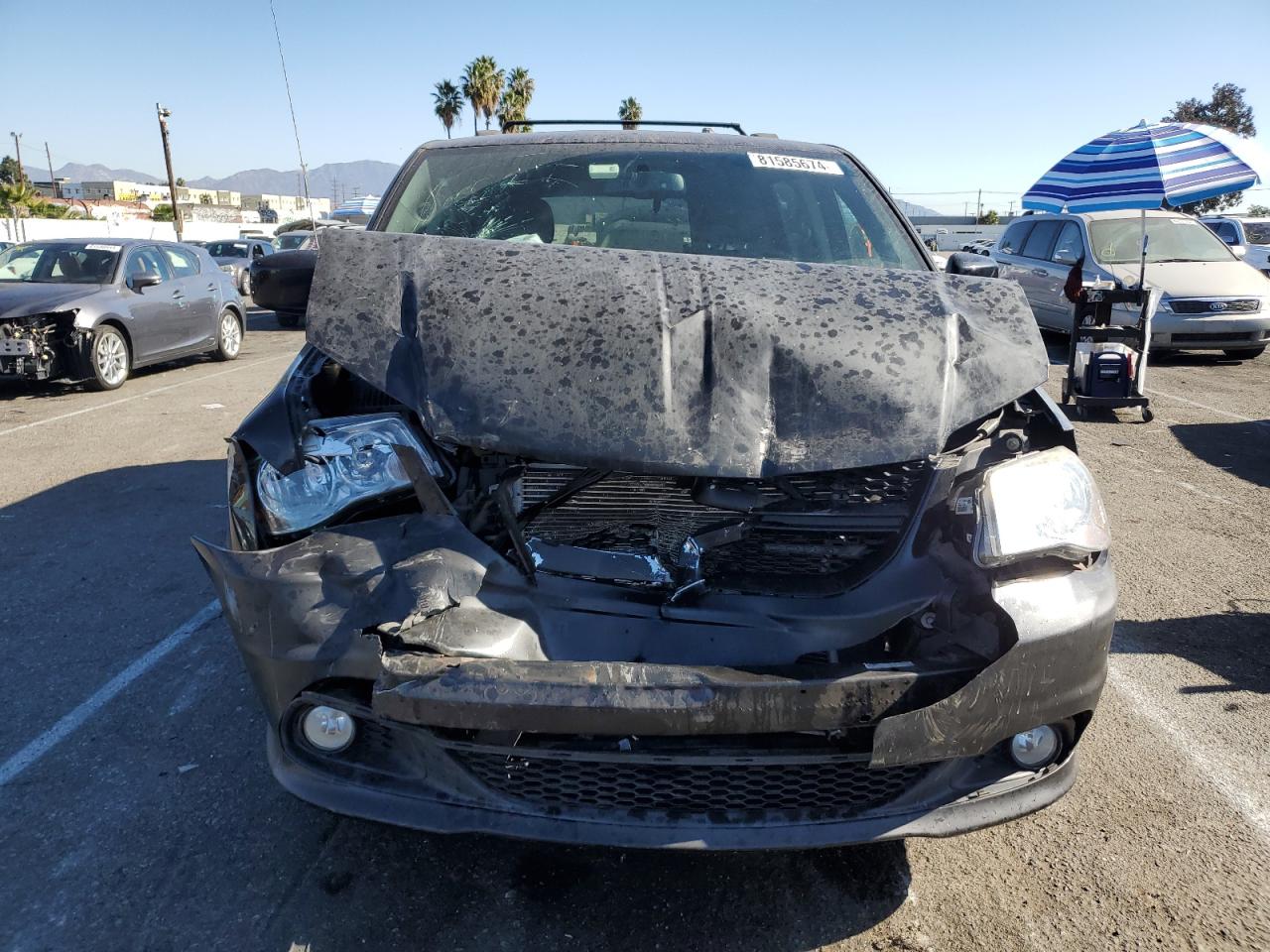 2017 Dodge Caravan VIN 2C4RDGCG1HR818691 Copart auction photo, front end damage thumbnail 5