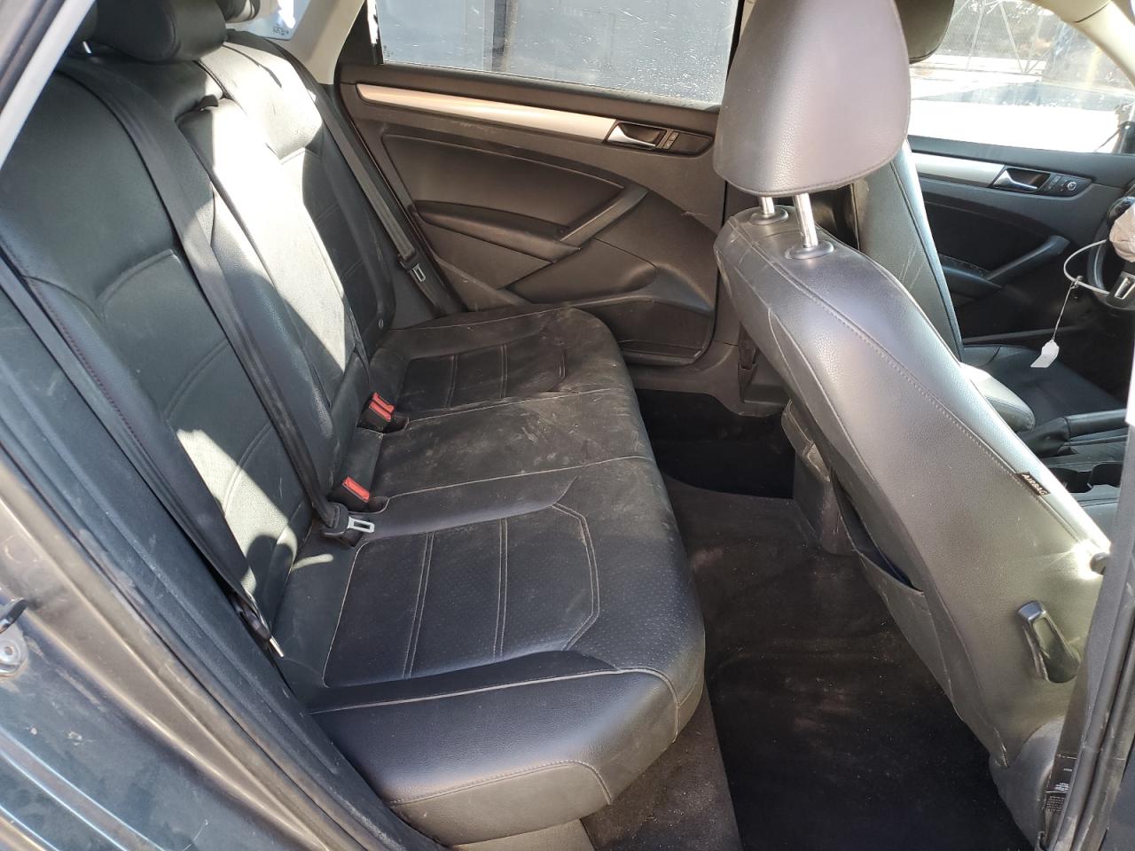 2015 Volkswagen Passat VIN 1VWAT7A3XFC006552 Copart auction photo, all over damage thumbnail 10