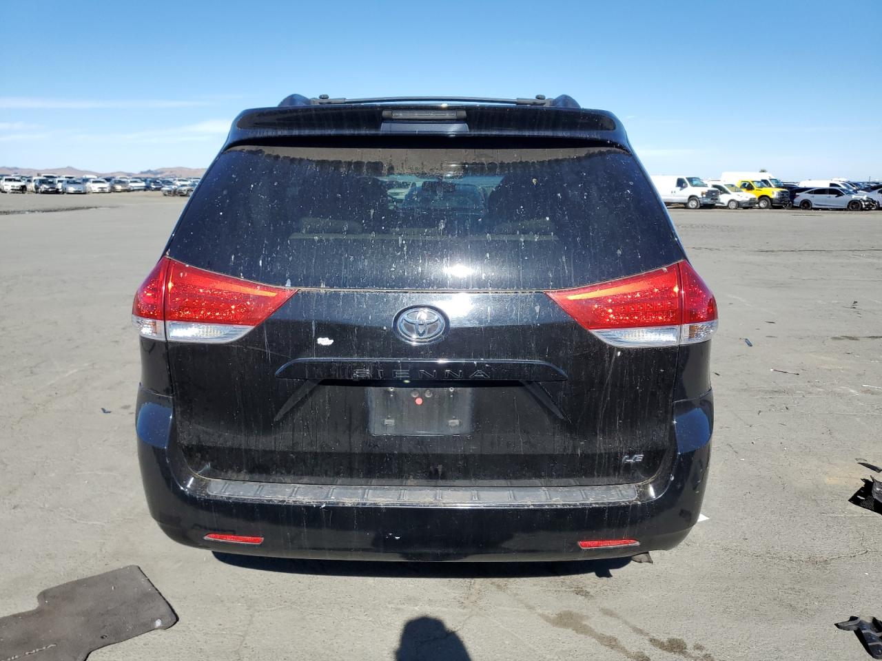 2011 Toyota Sienna VIN 5TDKK3DC6BS170274 Copart auction photo, front end damage thumbnail 6