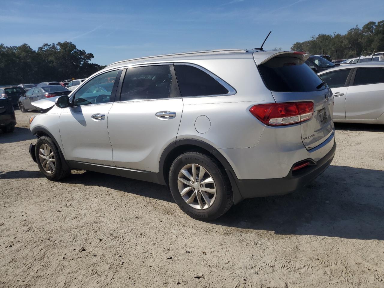 2016 KIA Sorento VIN 5XYPG4A31GG166431 Copart auction photo, front end damage thumbnail 2