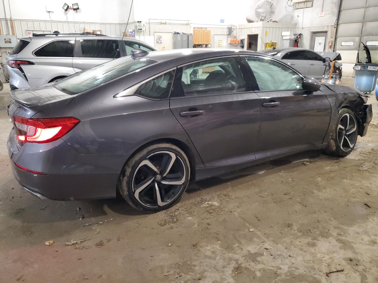 2018 Honda Accord VIN 1HGCV1F32JA252884 Copart auction photo, front end / side damage thumbnail 3