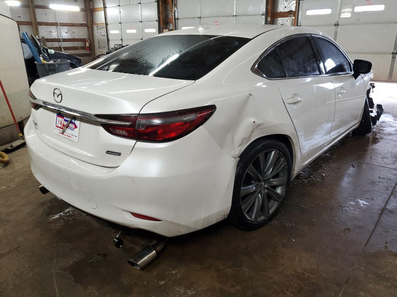 2018 Mazda 6 VIN JM1GL1TY7J1301325 Copart auction photo, front end / rear end damage thumbnail 3
