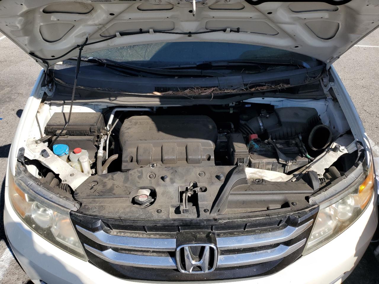 2014 Honda Odyssey VIN 5FNRL5H6XEB060557 Copart auction photo, minor dent/scratches damage thumbnail 12