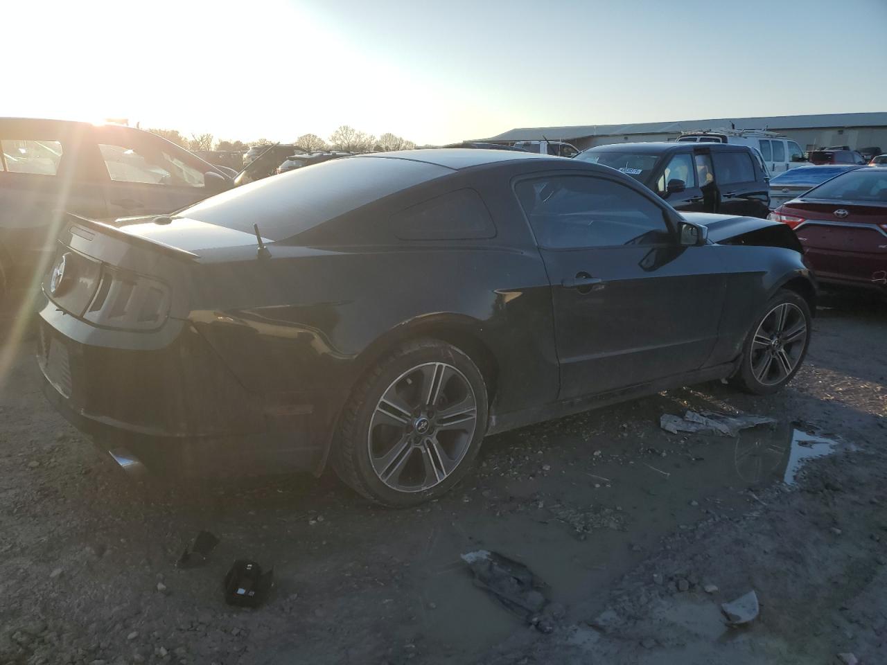 2013 Ford Mustang VIN 1ZVBP8AM3D5279308 Copart auction photo, front end damage thumbnail 3