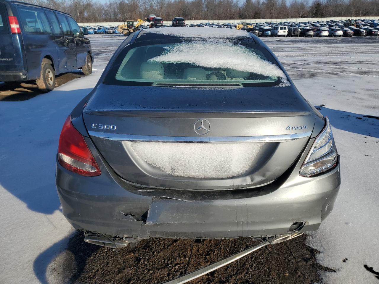 2017 Mercedes-Benz C-klasse VIN 55SWF4KBXHU210681 Copart auction photo, front end / rear end damage thumbnail 6