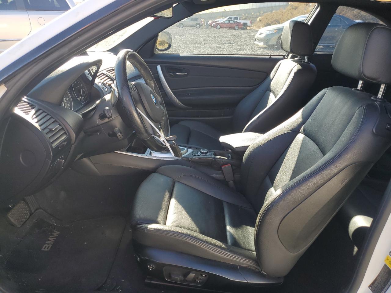 2011 BMW 1er VIN WBAUC9C55BVM10316 Copart auction photo, undercarriage / minor dent/scratches damage thumbnail 7
