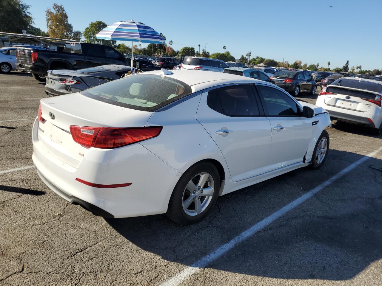 2015 KIA Optima VIN 5XXGM4A75FG494773 Copart auction photo, front end / minor dent/scratches damage thumbnail 3