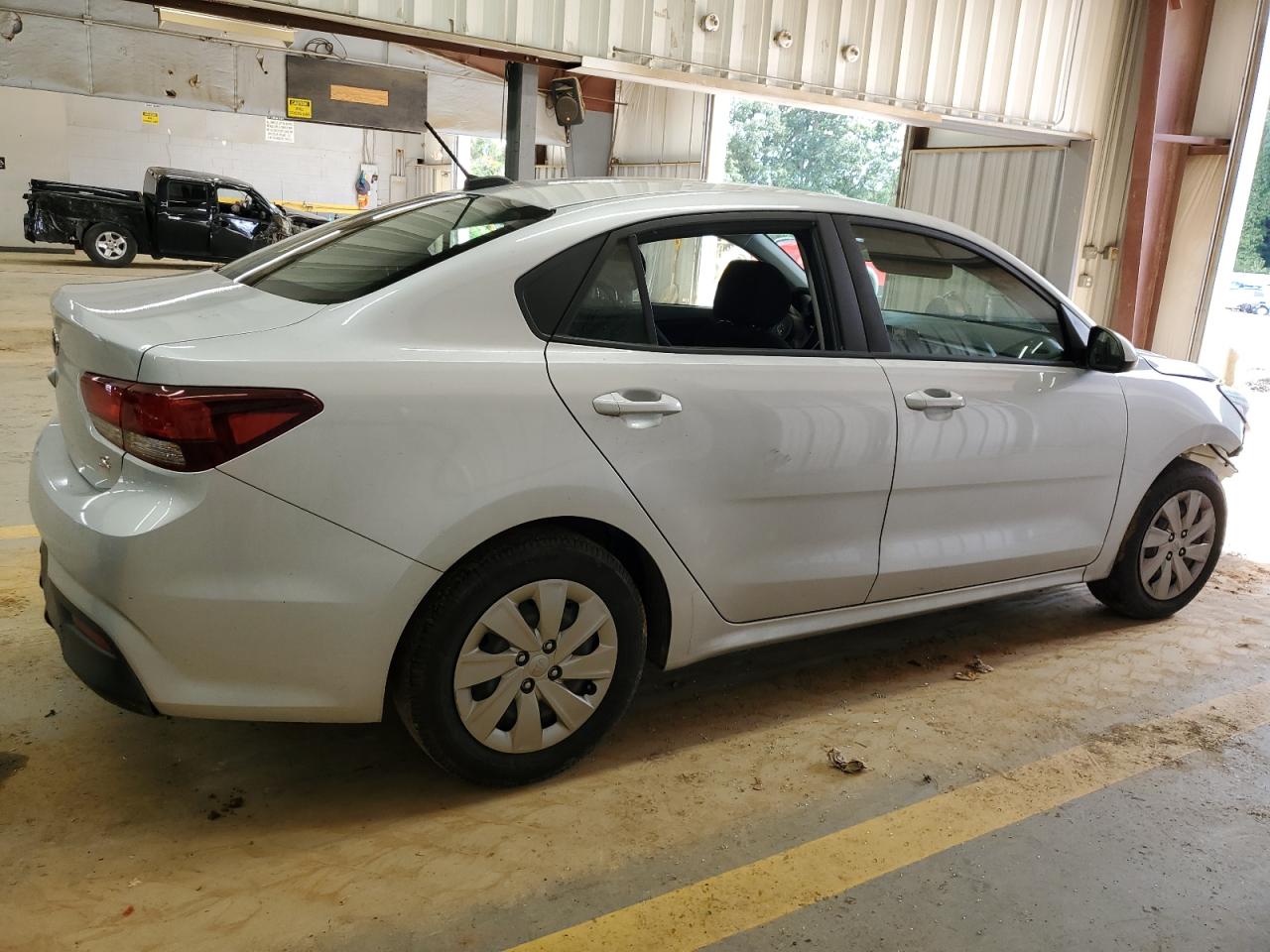 2018 KIA Rio VIN 3KPA24AB7JE095333 Copart auction photo, front end damage thumbnail 3