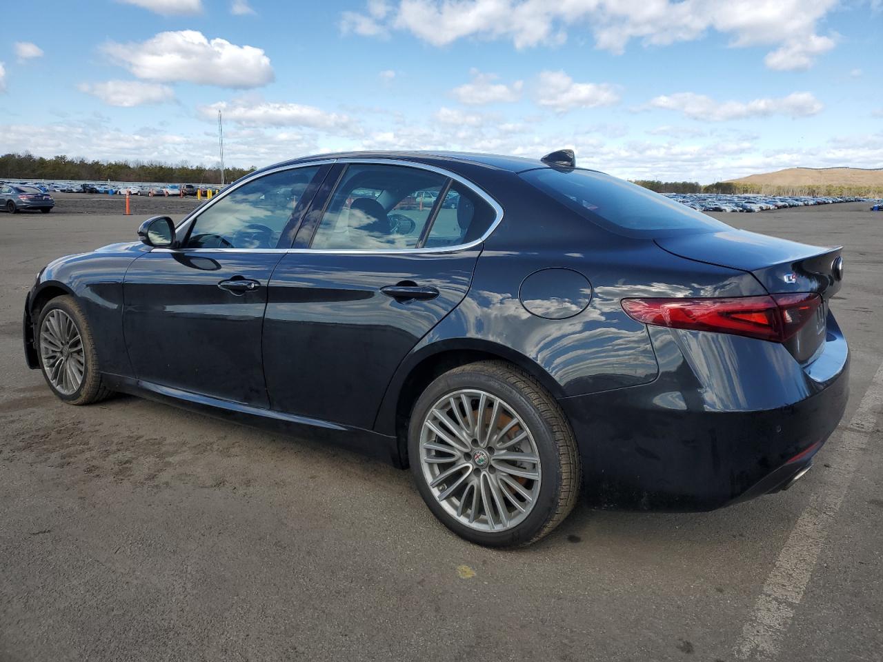 2017 Alfa Romeo Giulia VIN ZARFAEEN2H7538992 Copart auction photo, front end / side damage thumbnail 2