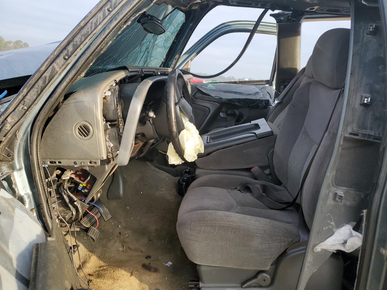 2006 Chevrolet Silverado VIN 2GCEC19V461344655 Copart auction photo, all over damage thumbnail 7