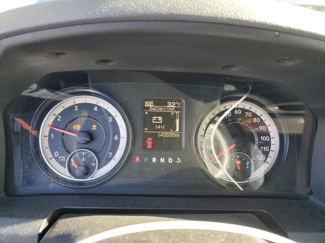 2016 RAM 1500 VIN 1C6RR6KG8GS216193 Copart auction photo, front end / side damage thumbnail 9