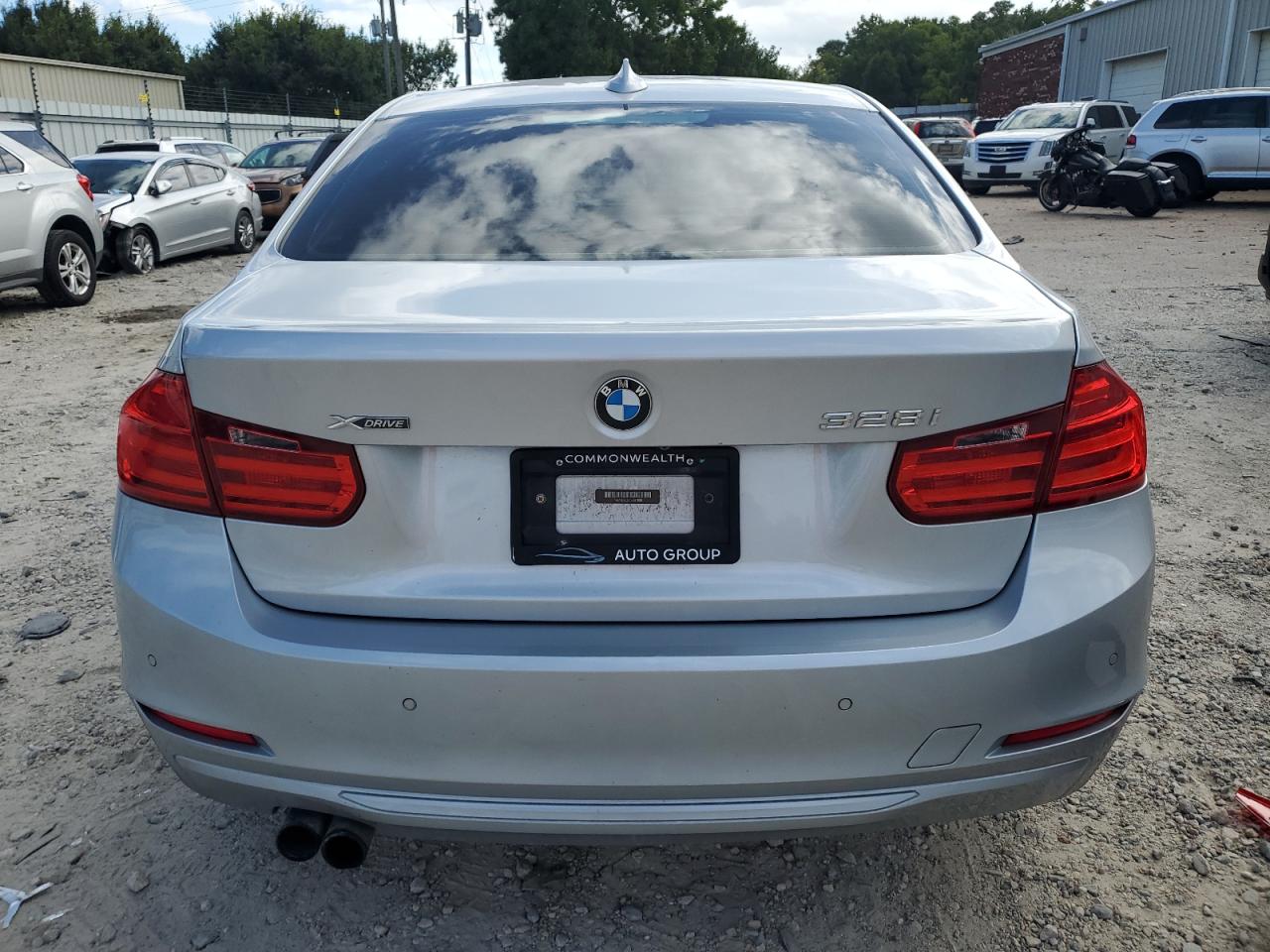 2013 BMW 3er VIN WBA3B5C50DF597890 Copart auction photo, front end damage thumbnail 6