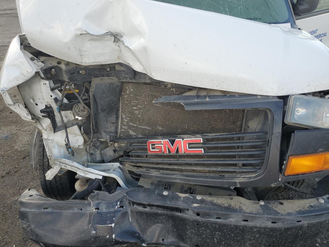 2018 GMC Savana VIN 1GTW7AFPXJ1221665 Copart auction photo, front end damage thumbnail 13